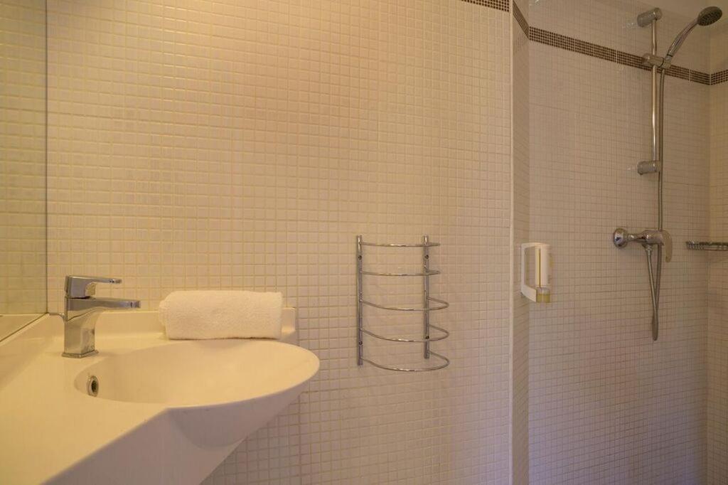 Hotel The Originals City, Novella Confort, Nantes Est Carquefou