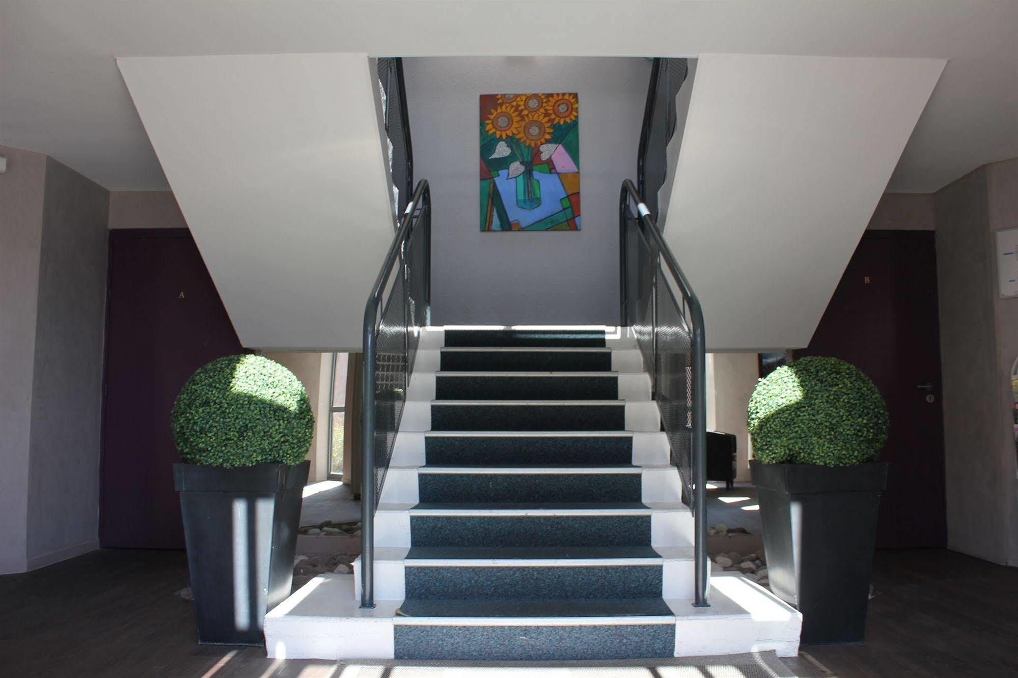 Hotel The Originals City, Novella Confort, Nantes Est