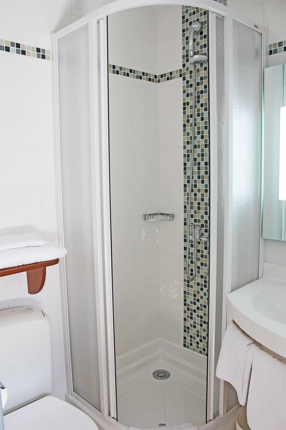 The Originals City, Novella Confort, Nantes Est Hotel 2*