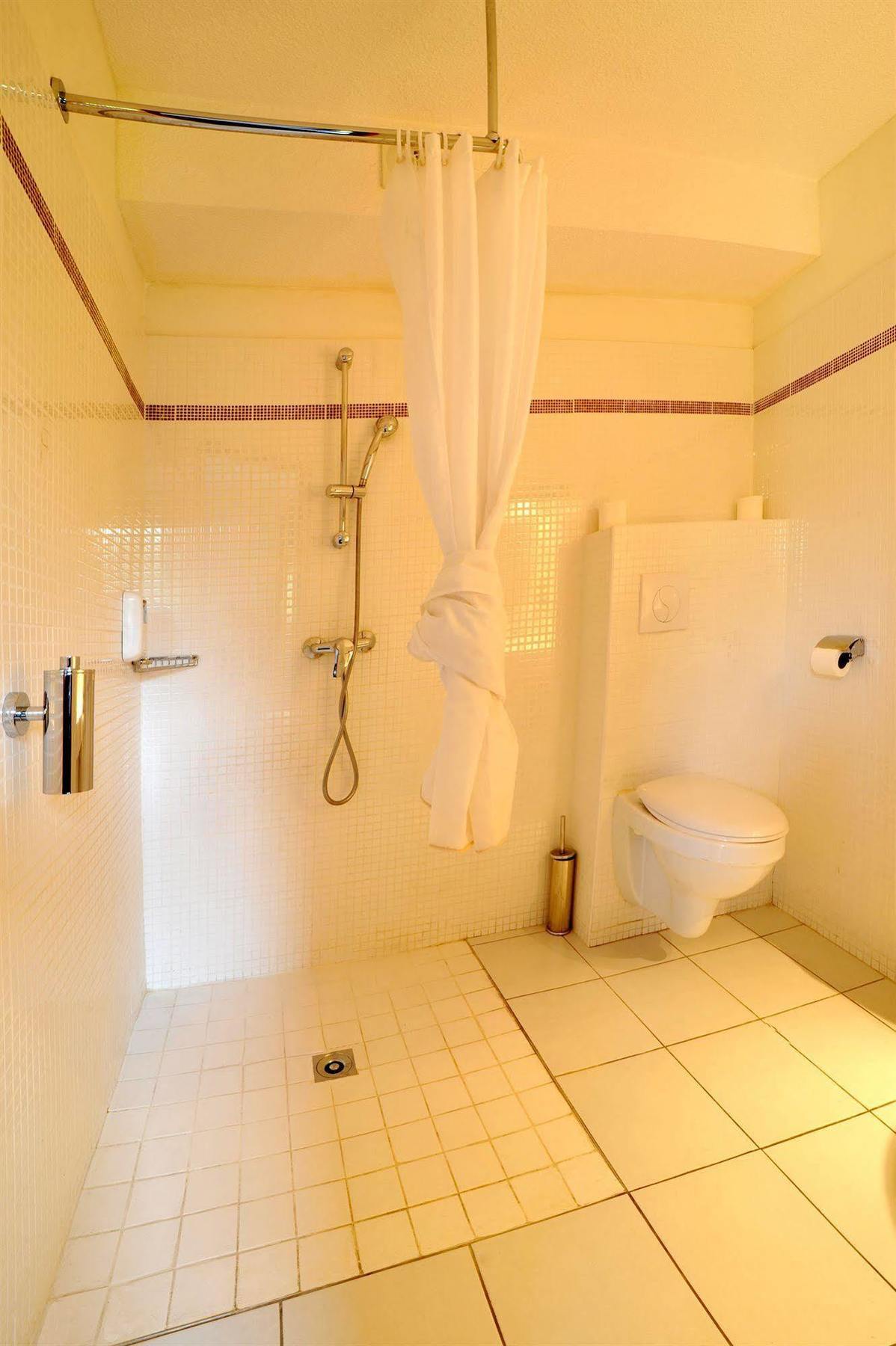 The Originals City, Novella Confort, Nantes Est Hotel 2*
