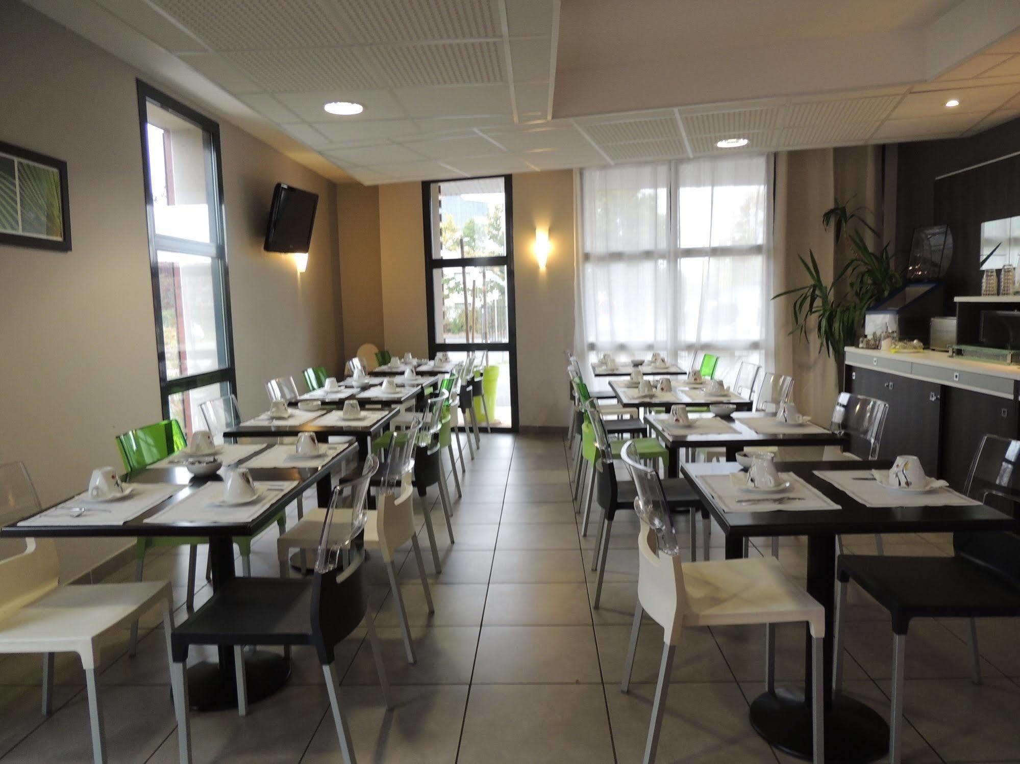 The Originals City, Novella Confort, Nantes Est Hotel 2*